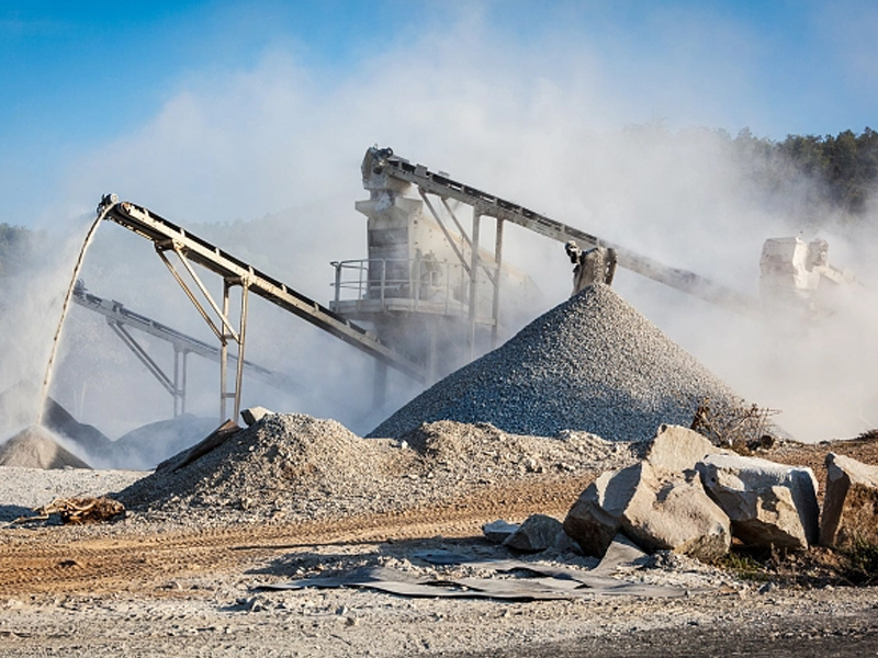 關于(yu)我國礦(kuàng)業發展(zhǎn)新動态(tai)新特點(dian)新趨勢(shì)前瞻